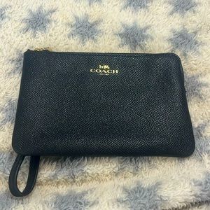 Women’s wallet clutch